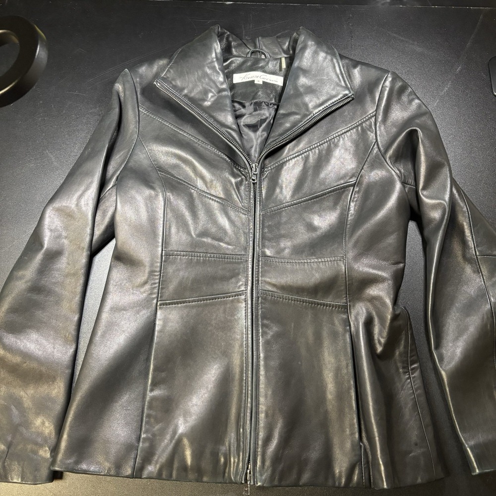 Kenneth Cole‎ Black Soft Leather Jacket Women Size medium Zip Up